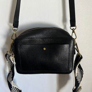 Never Used — Madewell Cross body leather purse with 2 interchangeable straps